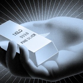 Silver Faces Make-or-Break Level, Will Price Keep Dropping?
