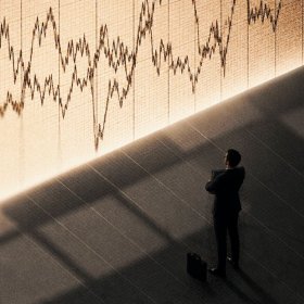 New Apple CEO John Ternus Inherits AI Test as AAPL Stock Slips